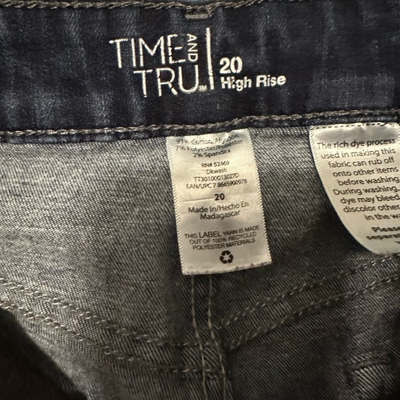 Time and Tru skinny jeans - Picture 2 of 5